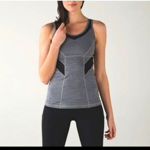 Lululemon Strap it like it’s Hot Gray and Black Athletic Tank Top size 4